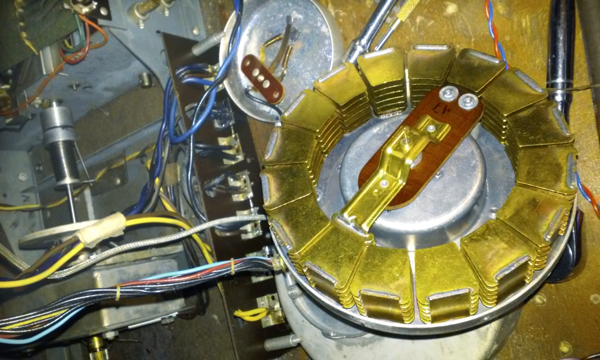 Interior of C2 vibrato scanner.